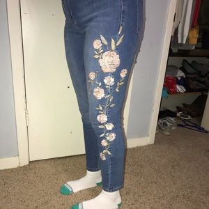 Embodied flower jeans